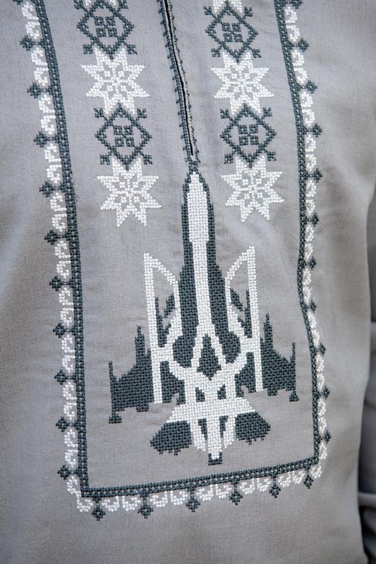 Вишиванка чоловіча лляна Патріотична 4301234 льон  (M)88-92 сіра