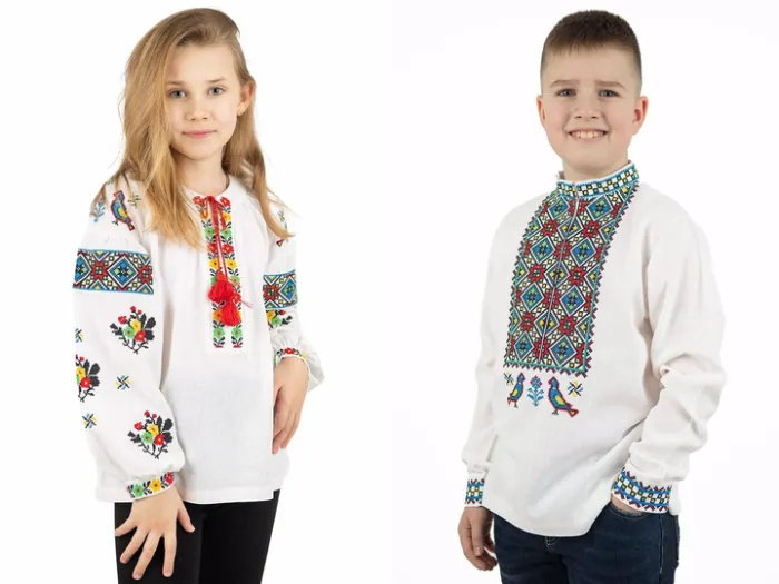 Сімейні вишиванки для братика і сестрички Барвисті лляні парні 65050411 льон 164см для хлопчика і для дівчинки білі