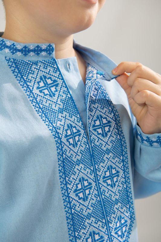 Вишиванка для хлопчика Ромби лляна дитяча з ніжною біло-блакитною вишивкою 101234 льон 158см блакитна з орнаментом