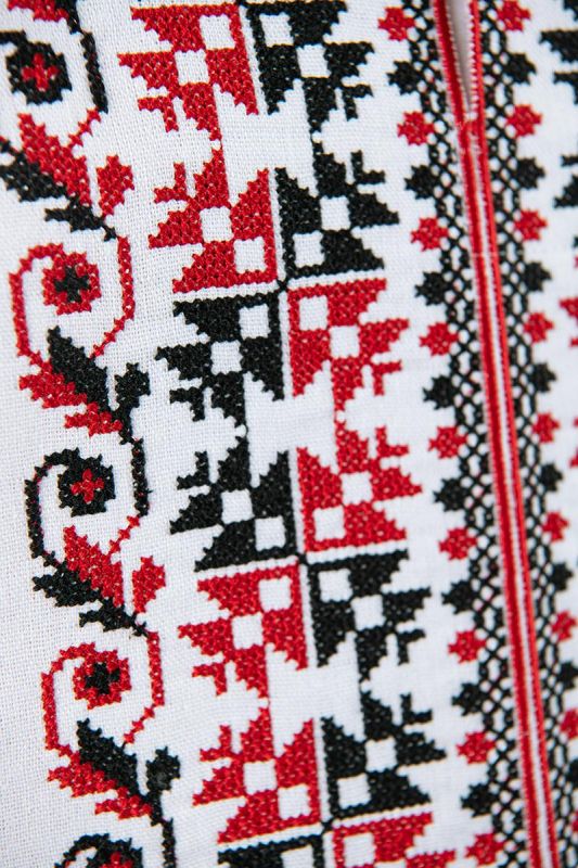 Вишиванка лляна для хлопчика Візерунок з коротким рукавом 706234 льон 134см біла з червоно-чорною вишивкою