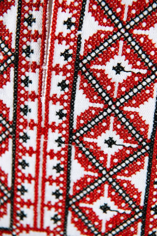 Вишиванка для хлопчика лляна Козак дитяча святкова сорочка з вишивкою 401234 льон 92см біла з червоним орнаментом