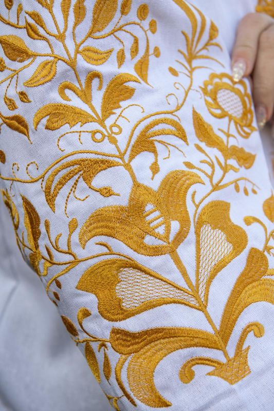 Вишиванка блузка жіноча лляна Здійснення мрій 1258020411 льон (XL)108 біла з жовтою вишивкою